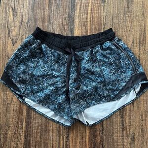 Lululemon Hotty Hot Shorts Size 8 4”